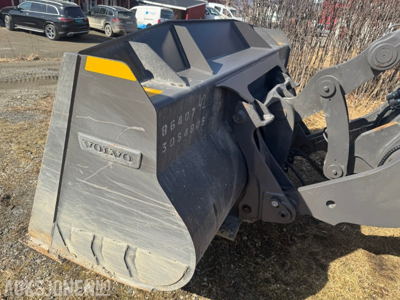 2024 Volvo L70H2 HJULLASTER MED SKUFFE, SETRALSMØRING, VEKT +++KUN 400 TIMER - Wheel loader: picture 4 2024 Volvo L70H2 HJULLASTER MED SKUFFE, SETRALSMØRING, VEKT +++KUN 400 TIMER - Wheel loader: picture 4