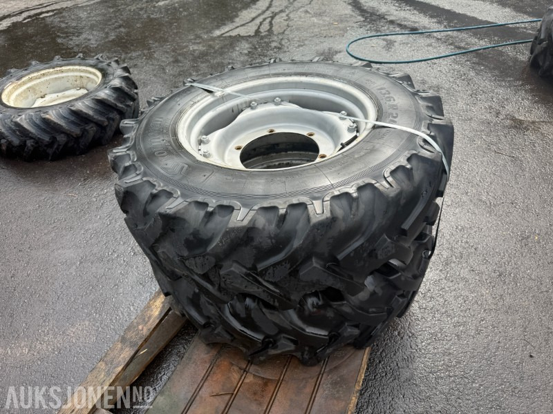 2 stk Kormoran 13.6R4 Traktordekk med felg - Agricultural machinery: picture 4 2 stk Kormoran 13.6R4 Traktordekk med felg - Agricultural machinery: picture 4