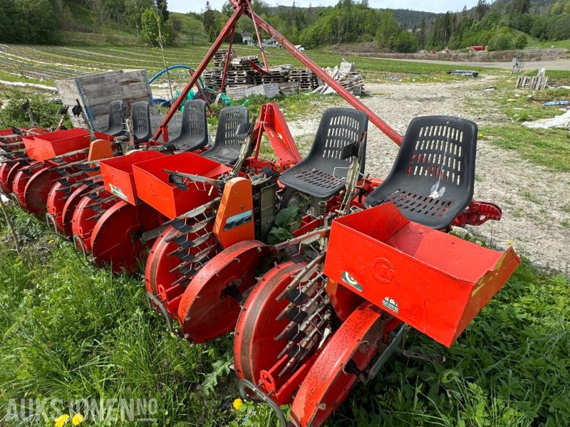 2004 Checchi & Magli settemaskin / Plantemaskin - Agricultural machinery: picture 4 2004 Checchi & Magli settemaskin / Plantemaskin - Agricultural machinery: picture 4