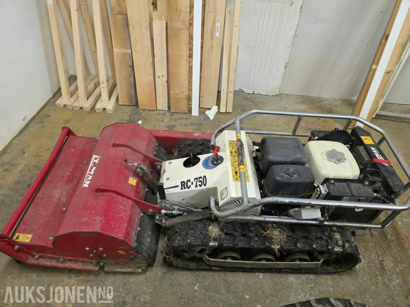 2010 Timan RC-750 radiostyrt belteklipper 14 hk Honda iGX440 - Agricultural machinery: picture 1 2010 Timan RC-750 radiostyrt belteklipper 14 hk Honda iGX440 - Agricultural machinery: picture 1
