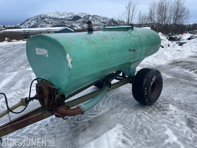 Gjødselvogn / Sugevogn ca. 2500-3000 L m/ PTO-drift - Agricultural machinery: picture 1 Gjødselvogn / Sugevogn ca. 2500-3000 L m/ PTO-drift - Agricultural machinery: picture 1