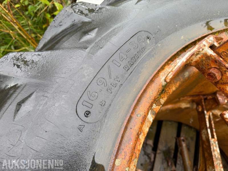 Traktordekk med tvillingfester – Goodyear 16.9/14-34 72 timers auksjon! - Agricultural machinery: picture 5 Traktordekk med tvillingfester – Goodyear 16.9/14-34 72 timers auksjon! - Agricultural machinery: picture 5