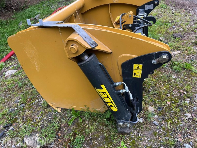 Ubrukt Rundballutpakker/splitter TANCO I75 MULTI SHEAR - Agricultural machinery: picture 3 Ubrukt Rundballutpakker/splitter TANCO I75 MULTI SHEAR - Agricultural machinery: picture 3