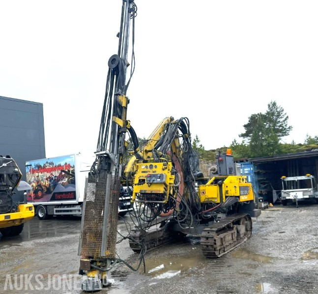 Atlas Copco ROC D3-03 borerigg med COP 1838LE borhammer støvsuger og vinsj - Drilling rig: picture 1 Atlas Copco ROC D3-03 borerigg med COP 1838LE borhammer støvsuger og vinsj - Drilling rig: picture 1