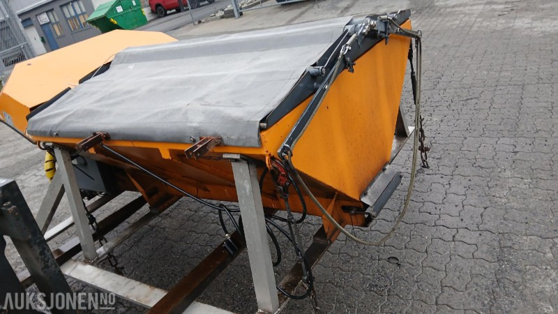 2005 Epoke IGLOO S2400 tallerkenspreder, EpoMaster, Honda motor - Attachment for Construction machinery: picture 2 2005 Epoke IGLOO S2400 tallerkenspreder, EpoMaster, Honda motor - Attachment for Construction machinery: picture 2