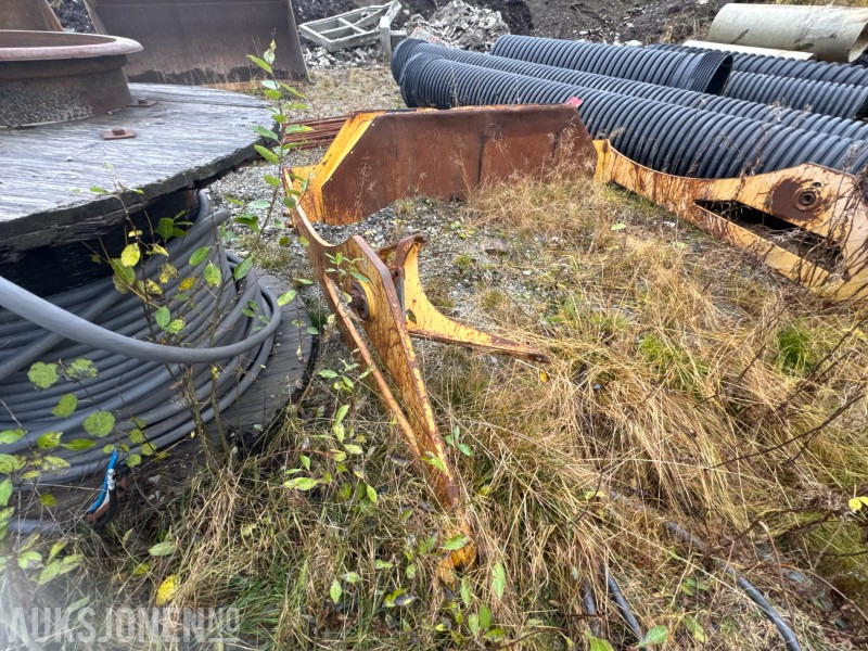 2006 Baklem til Bell 25 - Attachment for Construction machinery: picture 3 2006 Baklem til Bell 25 - Attachment for Construction machinery: picture 3