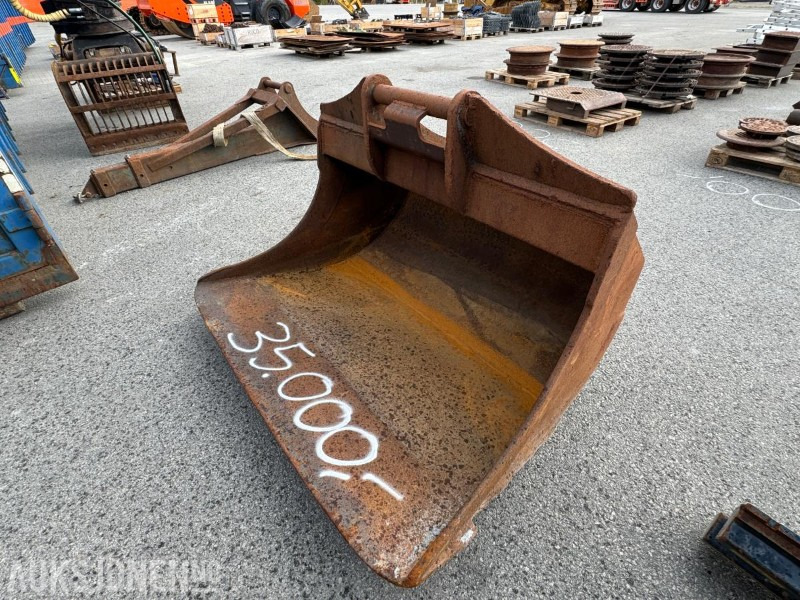 2011 BSM Pusseskuffe 1200L S70 - Attachment for Construction machinery: picture 2 2011 BSM Pusseskuffe 1200L S70 - Attachment for Construction machinery: picture 2