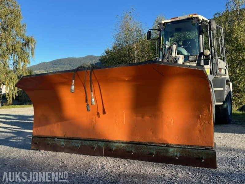 STIANSEN & ØYA KOMMUNALBLADET, DIAGONALSKJÆR / PLOG 3M - Attachment for Construction machinery: picture 1 STIANSEN & ØYA KOMMUNALBLADET, DIAGONALSKJÆR / PLOG 3M - Attachment for Construction machinery: picture 1