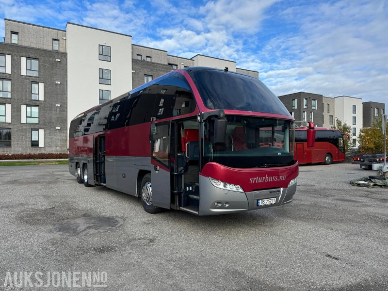 2013 MAN NEOPLAN Cityliner EEV-Nylig EU-godkjent - 53 seter - 615222km -turbuss - Bus: picture 2 2013 MAN NEOPLAN Cityliner EEV-Nylig EU-godkjent - 53 seter - 615222km -turbuss - Bus: picture 2