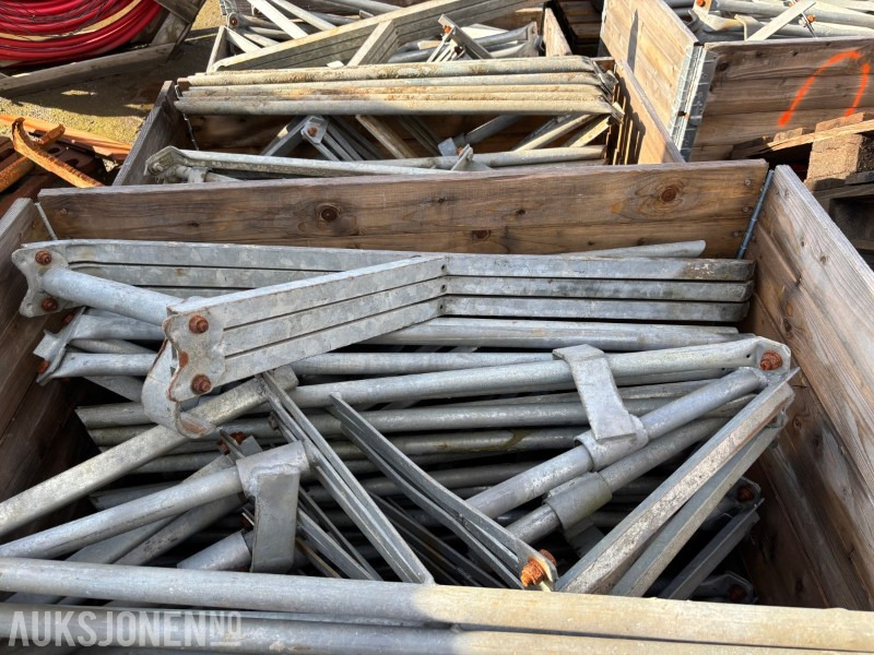 Dekkestøtte paraply. ca 60stk - Construction equipment: picture 1 Dekkestøtte paraply. ca 60stk - Construction equipment: picture 1