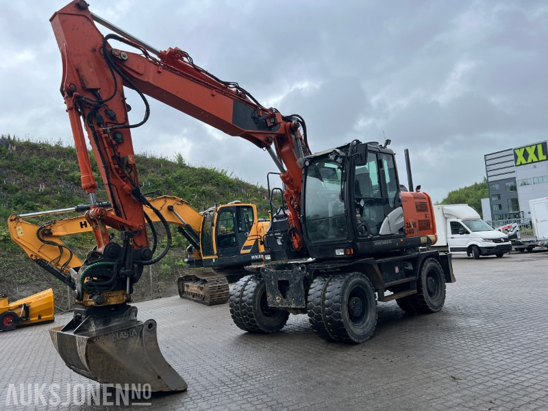 Hitachi ZX140W-5B Engcon tilt, fast puss - Excavator: picture 1 Hitachi ZX140W-5B Engcon tilt, fast puss - Excavator: picture 1