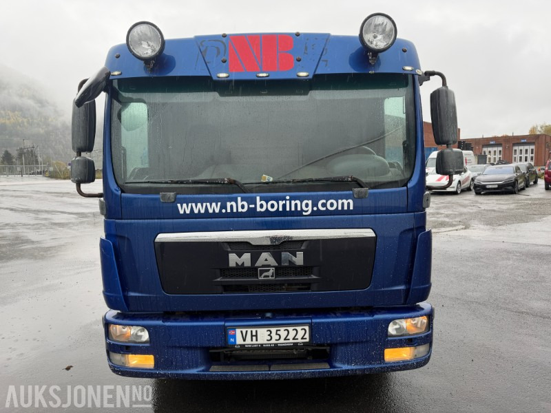 MAN TGL 8.180 4x2BL – 2011-modell – Skapbil med lift - Box truck: picture 5 MAN TGL 8.180 4x2BL – 2011-modell – Skapbil med lift - Box truck: picture 5