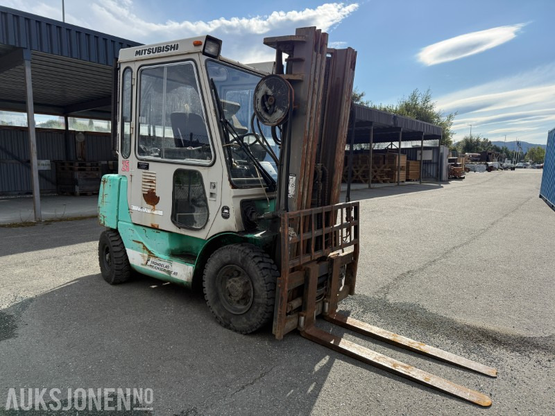1993 Mitsubishi FD25 Gaffeltruck – 2,5 tonn - Material handling equipment: picture 2 1993 Mitsubishi FD25 Gaffeltruck – 2,5 tonn - Material handling equipment: picture 2