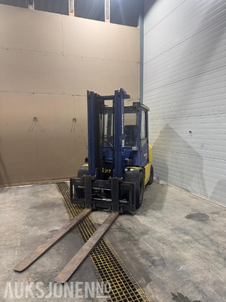 2000 Komatsu FD 45-7 Truck - Material handling equipment: picture 2 2000 Komatsu FD 45-7 Truck - Material handling equipment: picture 2