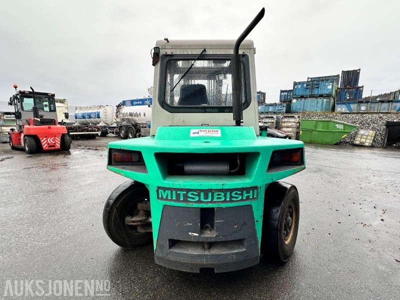 2006 Mitsubishi FD70 - 7 tonns diesel gaffeltruck - Material handling equipment: picture 4 2006 Mitsubishi FD70 - 7 tonns diesel gaffeltruck - Material handling equipment: picture 4