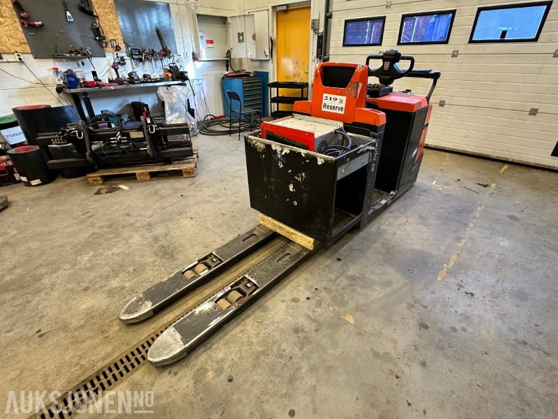2014 BT Optio OSE250 Plukktruck, 2.5 tonn - Material handling equipment: picture 1 2014 BT Optio OSE250 Plukktruck, 2.5 tonn - Material handling equipment: picture 1