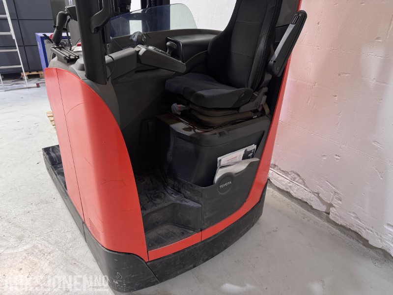 2017 Toyota RRE140HE Skyvemast Truck - 1400 KG - Material handling equipment: picture 4 2017 Toyota RRE140HE Skyvemast Truck - 1400 KG - Material handling equipment: picture 4
