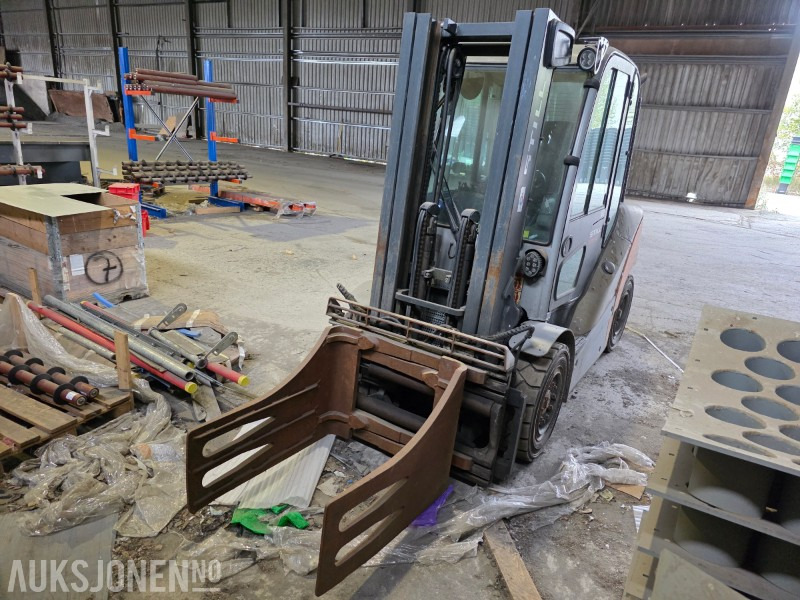 Still RX 70-40 truck 4 Tonn gripeklo/balleaggregat - Material handling equipment: picture 2 Still RX 70-40 truck 4 Tonn gripeklo/balleaggregat - Material handling equipment: picture 2