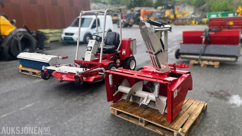 Municipal/ Special vehicle Ventrac 3200 med tilbehør | Snøfres | Kost | Klippeaggregat: picture 1