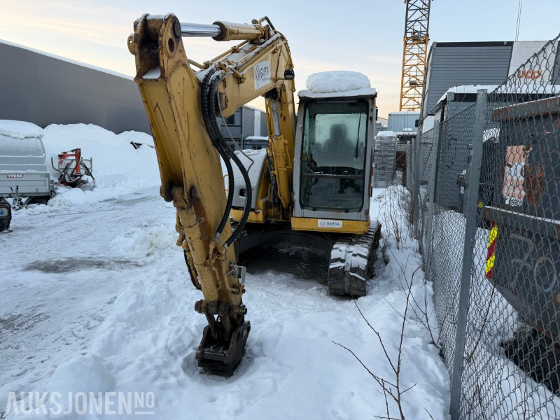 New Holland Kobelco E70SR-1ES – 2007-modell – 7,6 tonns korthekk beltegraver - Rotortilt - 2 skuffer - Excavator: picture 2 New Holland Kobelco E70SR-1ES – 2007-modell – 7,6 tonns korthekk beltegraver - Rotortilt - 2 skuffer - Excavator: picture 2