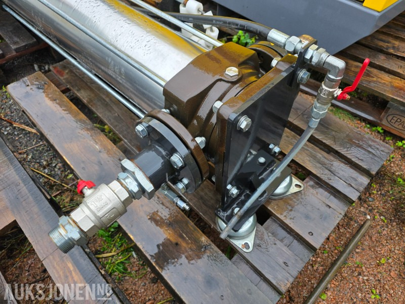 Pentax vertikal flerstegs pumpe og koblingsskap med elektriske komponenter - Construction equipment: picture 5 Pentax vertikal flerstegs pumpe og koblingsskap med elektriske komponenter - Construction equipment: picture 5