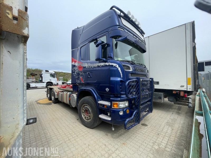 Scania R620 6x4 - Hook lift truck: picture 1 Scania R620 6x4 - Hook lift truck: picture 1