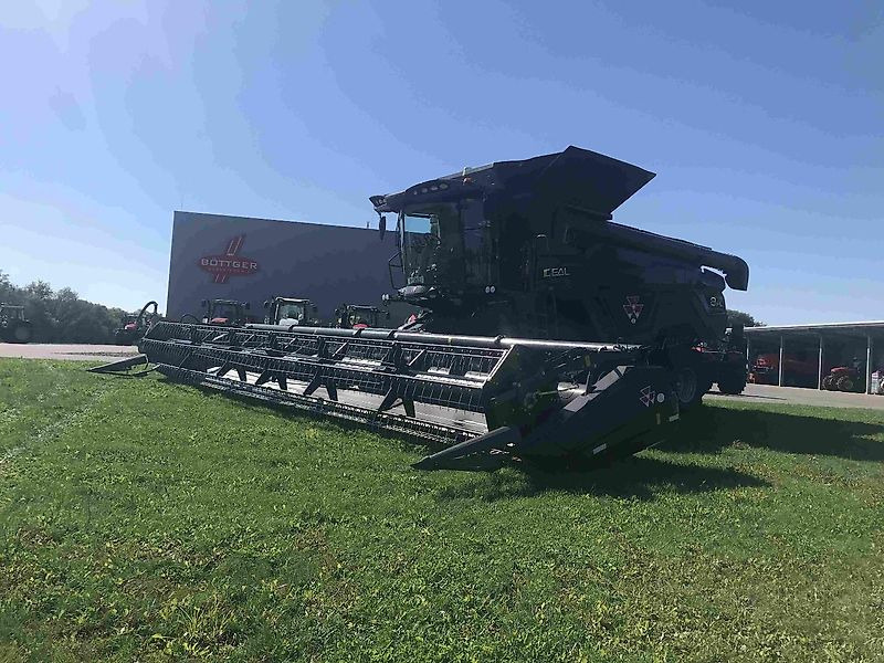 Massey Ferguson IDEAL 8 PL - Combine harvester: picture 5 Massey Ferguson IDEAL 8 PL - Combine harvester: picture 5