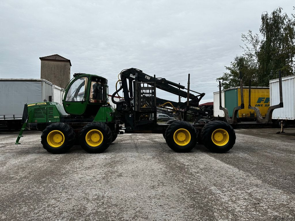 John Deere 1210E 10m CF710 KRAN - Forwarder: picture 3 John Deere 1210E 10m CF710 KRAN - Forwarder: picture 3
