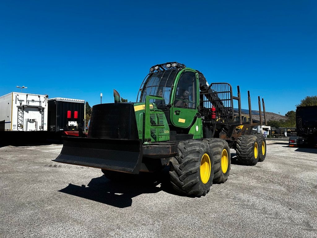 John Deere 1210E 10m CF710 KRAN - Forwarder: picture 1 John Deere 1210E 10m CF710 KRAN - Forwarder: picture 1