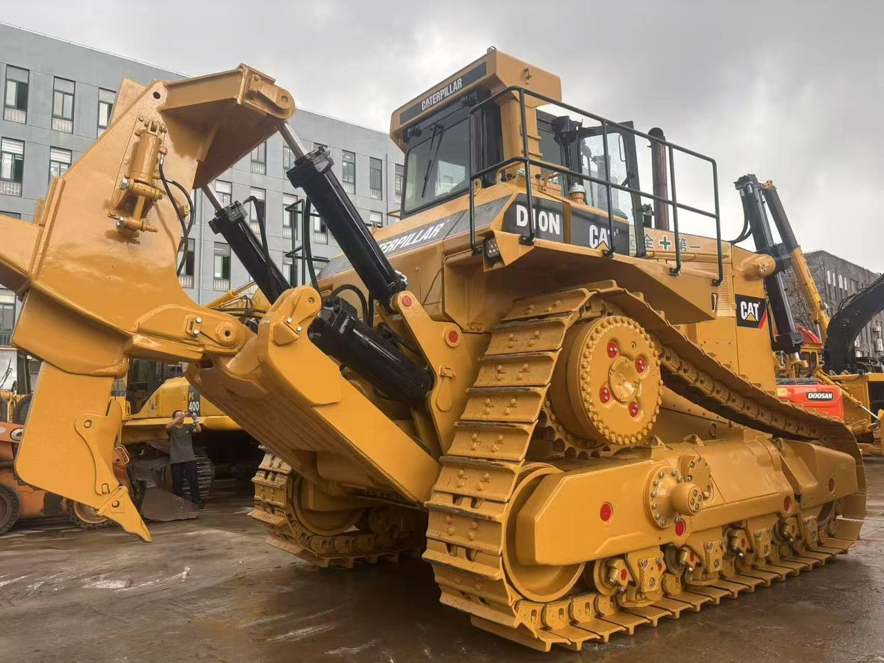 Caterpillar CAT Used Crawler Bulldozer Tractor D10N D9R D8R D8T D7R D7G D6G Dozer for Sale - Bulldozer: picture 5 Caterpillar CAT Used Crawler Bulldozer Tractor D10N D9R D8R D8T D7R D7G D6G Dozer for Sale - Bulldozer: picture 5