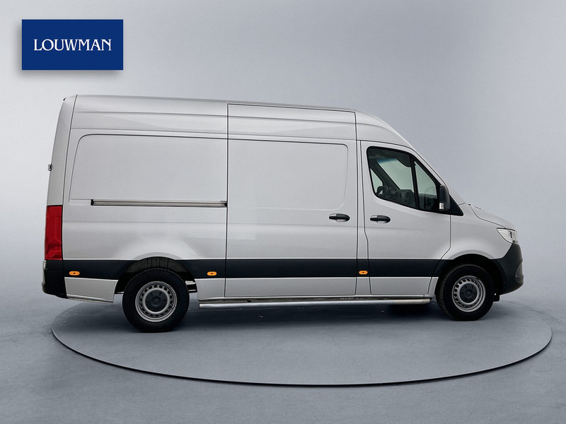 Mercedes-Benz Sprinter 315 1.9 CDI L2H2 Inrichting 220v omvormer Laadlift Navigatie Achteruitrijcamera Inrichting Cruise Control - Panel van: picture 4 Mercedes-Benz Sprinter 315 1.9 CDI L2H2 Inrichting 220v omvormer Laadlift Navigatie Achteruitrijcamera Inrichting Cruise Control - Panel van: picture 4