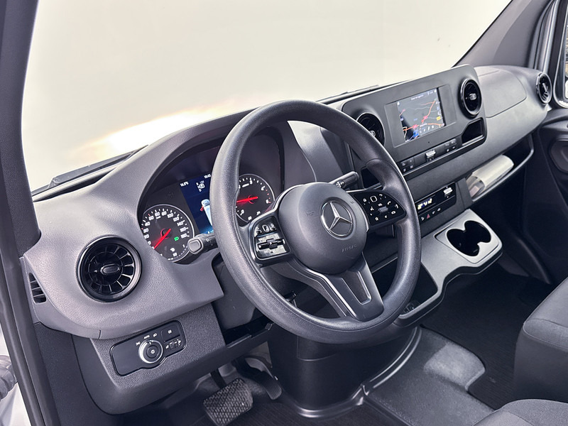 Mercedes-Benz Sprinter 317 1.9 CDI L3H2 3500kg trekgewicht Navigatie Achteruitrijcamera Apple Carplay/Android Auto Betimmering Cruise Control - Small van: picture 5 Mercedes-Benz Sprinter 317 1.9 CDI L3H2 3500kg trekgewicht Navigatie Achteruitrijcamera Apple Carplay/Android Auto Betimmering Cruise Control - Small van: picture 5