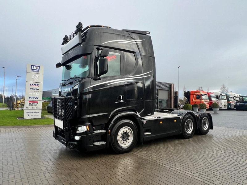 Scania S730 6x4 Trekker Retarder / Special Interior - Tractor unit: picture 1 Scania S730 6x4 Trekker Retarder / Special Interior - Tractor unit: picture 1