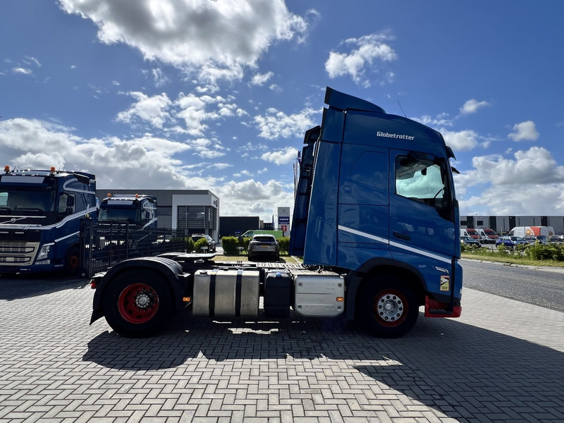 Volvo FH 460 4x2 trekker Globetrotter / 2x Fuel Tank - Tractor unit: picture 4 Volvo FH 460 4x2 trekker Globetrotter / 2x Fuel Tank - Tractor unit: picture 4
