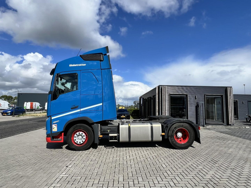 Tractor unit Volvo FH 460 4x2 trekker Globetrotter / 2x Fuel Tank: picture 8 Tractor unit Volvo FH 460 4x2 trekker Globetrotter / 2x Fuel Tank: picture 8