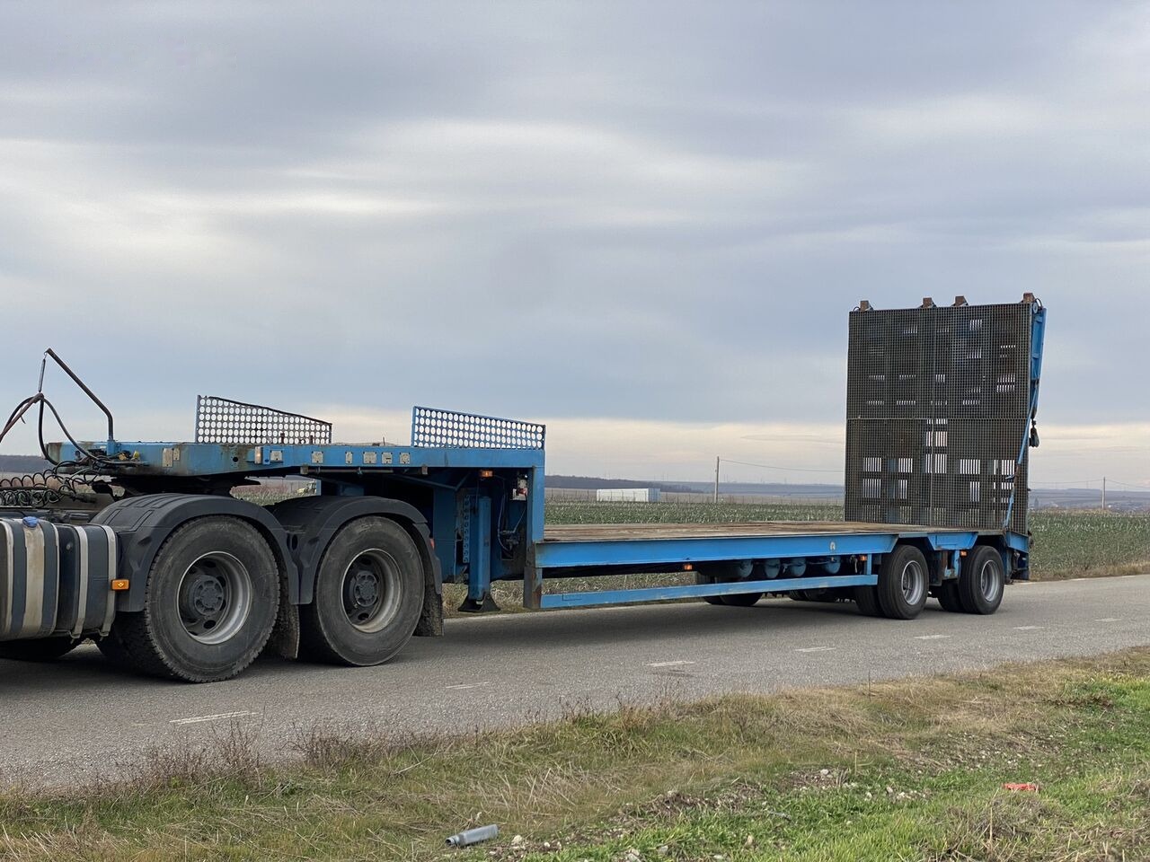 Goldhofer GOLDHOFFER STZ - L2 - 23/80 Trailer Agabaritic 2 VIRATOARE : 2 S - Low loader semi-trailer: picture 3 Goldhofer GOLDHOFFER STZ - L2 - 23/80 Trailer Agabaritic 2 VIRATOARE : 2 S - Low loader semi-trailer: picture 3