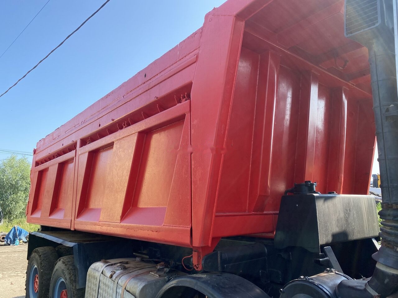 Hyva Bena 8x4 cu semisasiu , cilindru basculare si rezervor ulei hidr - Tipper body: picture 2 Hyva Bena 8x4 cu semisasiu , cilindru basculare si rezervor ulei hidr - Tipper body: picture 2