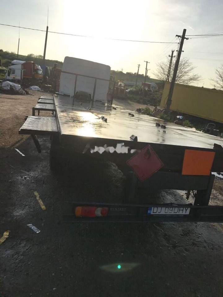 Renault Midlum DXI Adr Transport Butelii - Dropside/ Flatbed truck: picture 5 Renault Midlum DXI Adr Transport Butelii - Dropside/ Flatbed truck: picture 5
