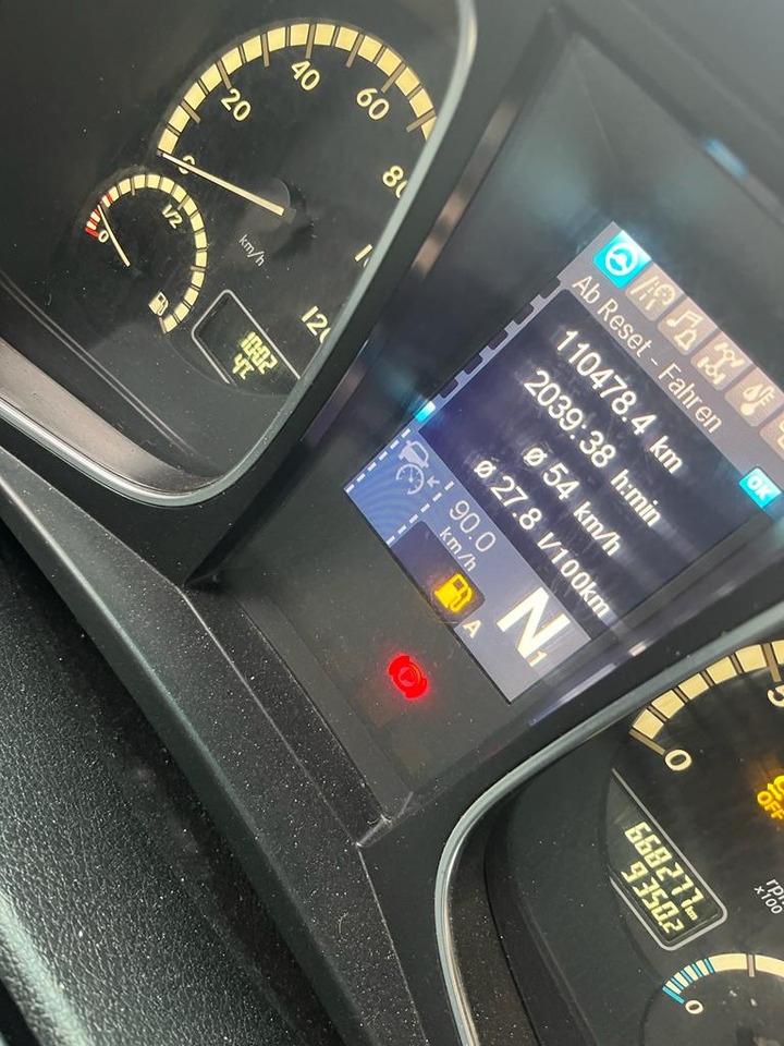 Tractor unit MERCEDES-BENZ ACTROS 1843 4x2 MP4 STANDARD / 650 km / 27% consumption / TOPPP: picture 6