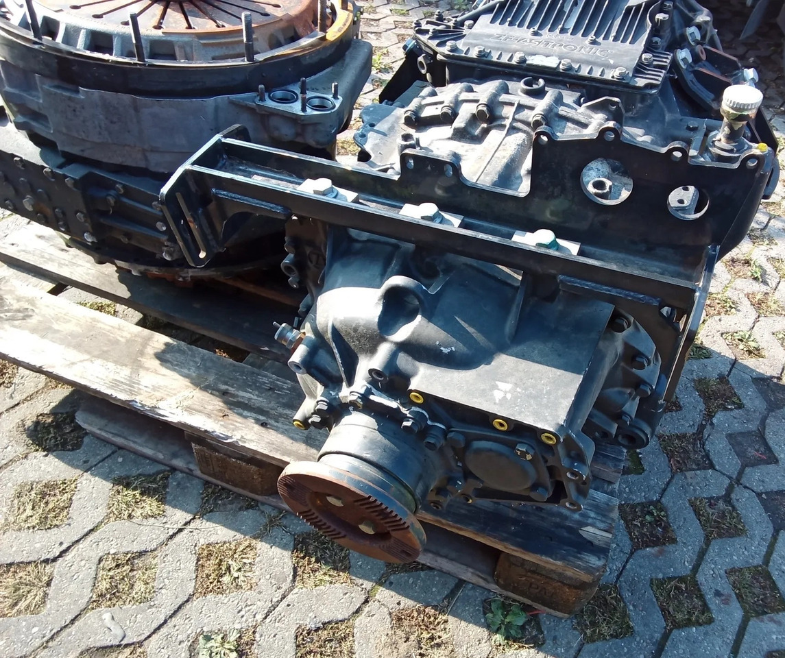 ZF TC-TRONIC 12 TC 2740 TO MAN truck - Gearbox for Truck: picture 2 ZF TC-TRONIC 12 TC 2740 TO MAN truck - Gearbox for Truck: picture 2