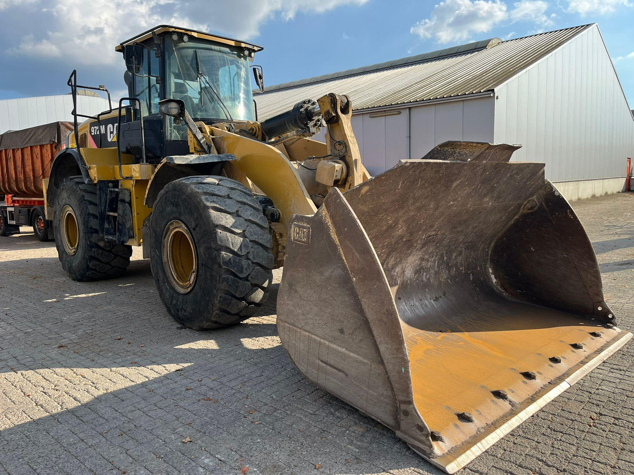 Wheel loader Caterpillar 972M: picture 7