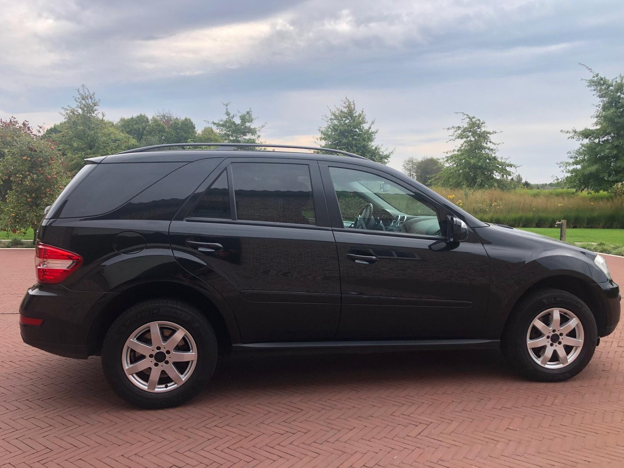 Mercedes ML 350 CDI - Car: picture 5 Mercedes ML 350 CDI - Car: picture 5