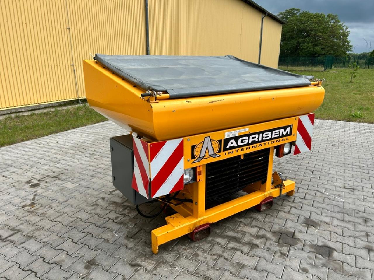 AGRISEM DSF 1600 FRONTTANK - Fertilizer spreader: picture 5 AGRISEM DSF 1600 FRONTTANK - Fertilizer spreader: picture 5