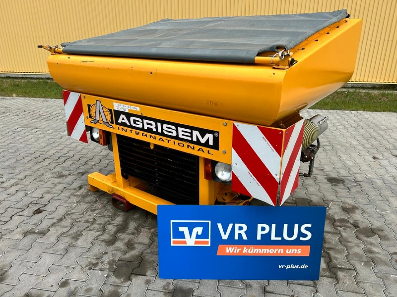 AGRISEM DSF 1600 FRONTTANK - Fertilizer spreader: picture 1 AGRISEM DSF 1600 FRONTTANK - Fertilizer spreader: picture 1