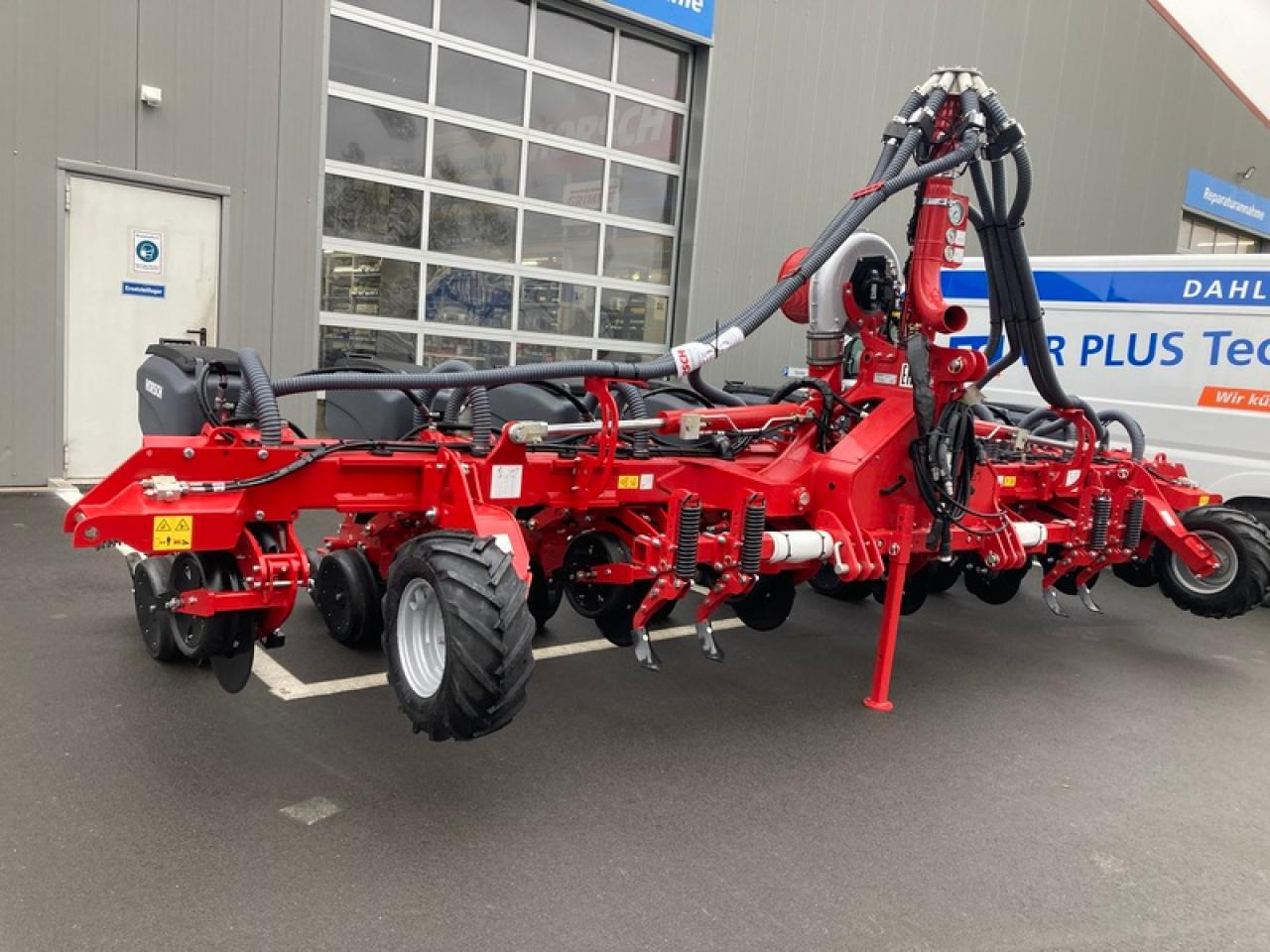 Horsch MAESTRO8.75RX AUTOFORCE - Precision sowing machine: picture 1 Horsch MAESTRO8.75RX AUTOFORCE - Precision sowing machine: picture 1