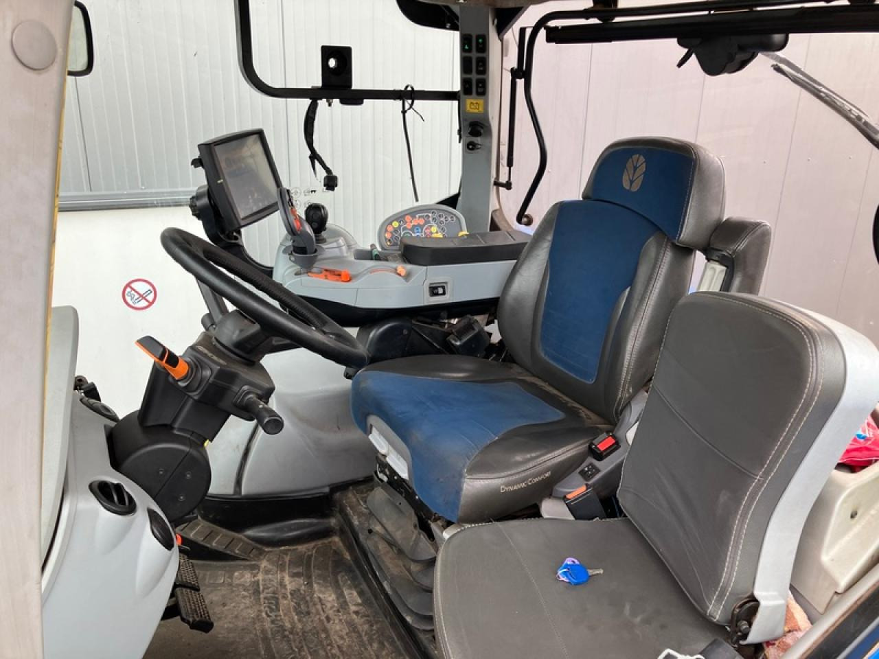 New Holland T7.315 - Farm tractor: picture 5 New Holland T7.315 - Farm tractor: picture 5