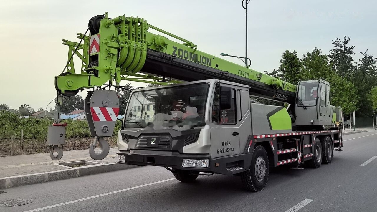 Zoomlion ZTC251V ZTC350 ZTV500 25T 35T 50T 25ton 35ton - Mobile crane: picture 3 Zoomlion ZTC251V ZTC350 ZTV500 25T 35T 50T 25ton 35ton - Mobile crane: picture 3