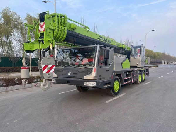 Zoomlion Zoomlion ZTC251V 25 Ton High Quality Mobile Hydraulic Truck Cran - Mobile crane: picture 2 Zoomlion Zoomlion ZTC251V 25 Ton High Quality Mobile Hydraulic Truck Cran - Mobile crane: picture 2