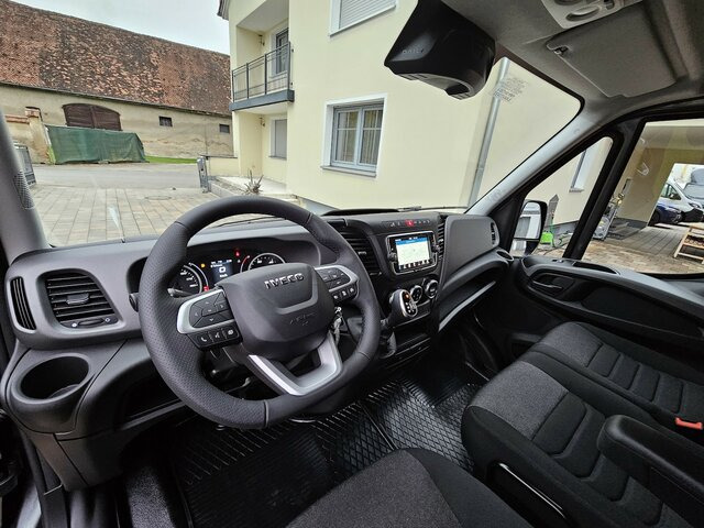 IVECO Daily 35S18HA8V Hi-Matic 16m³ XL LED ACC - Panel van: picture 4 IVECO Daily 35S18HA8V Hi-Matic 16m³ XL LED ACC - Panel van: picture 4