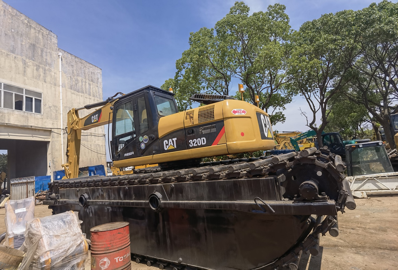 CAT 320DL used amphibious excavator - Crawler excavator: picture 2 CAT 320DL used amphibious excavator - Crawler excavator: picture 2